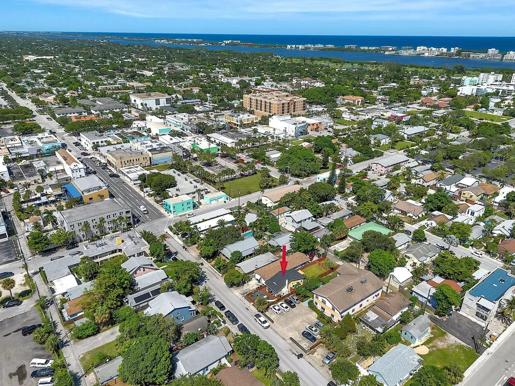 118 S J Street Lake Worth Beach FL 33460