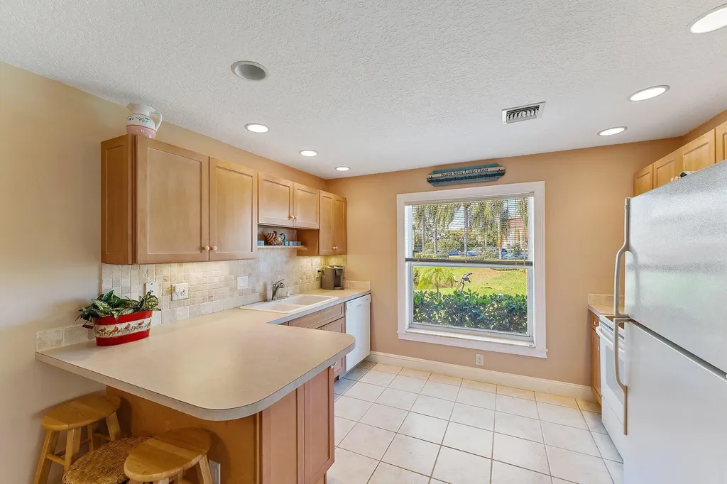 717 S Us Highway 1 Jupiter FL 33477