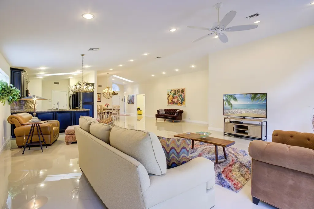 6395 Tiara Drive Boynton Beach FL 33437