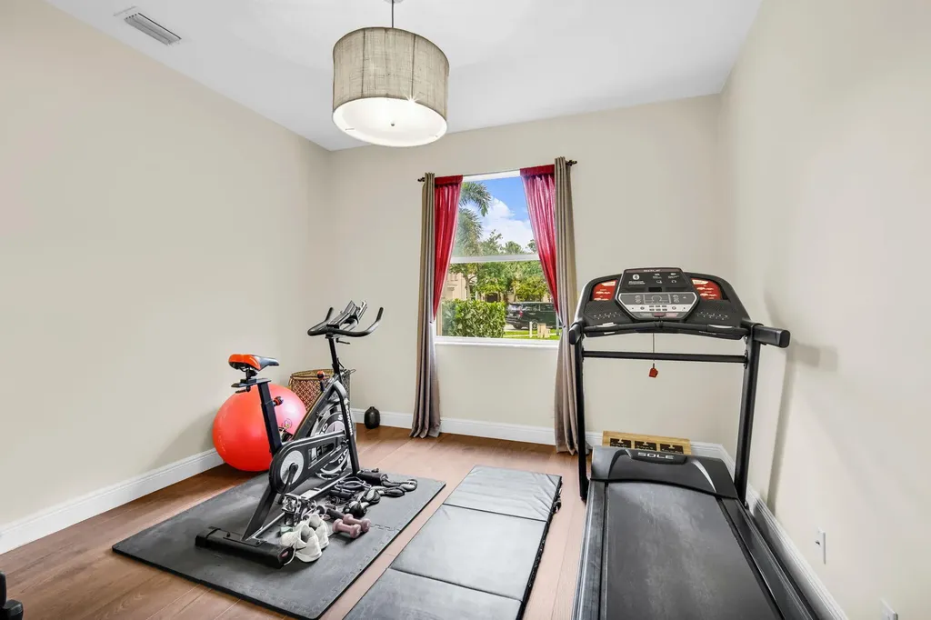 9192 Pineville Drive Lake Worth FL 33467