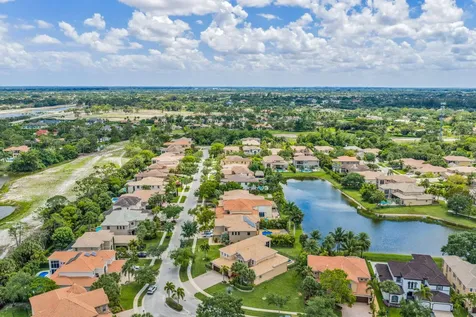 9192 Pineville Drive Lake Worth FL 33467