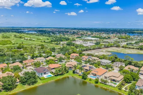 9192 Pineville Drive Lake Worth FL 33467