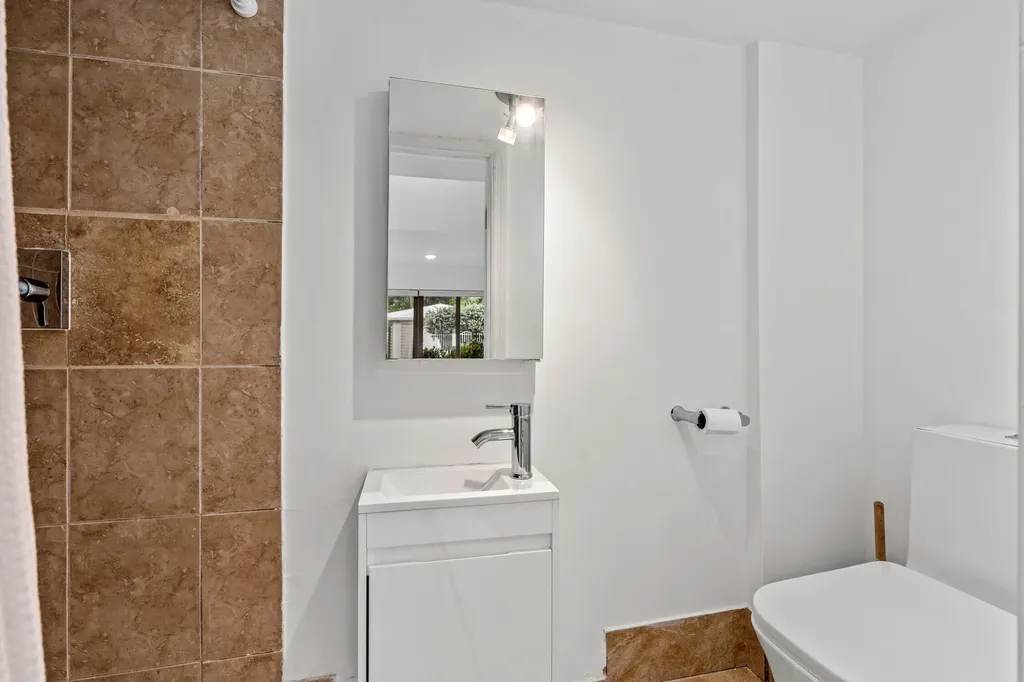 3305 NE 16th Court Fort Lauderdale FL 33305
