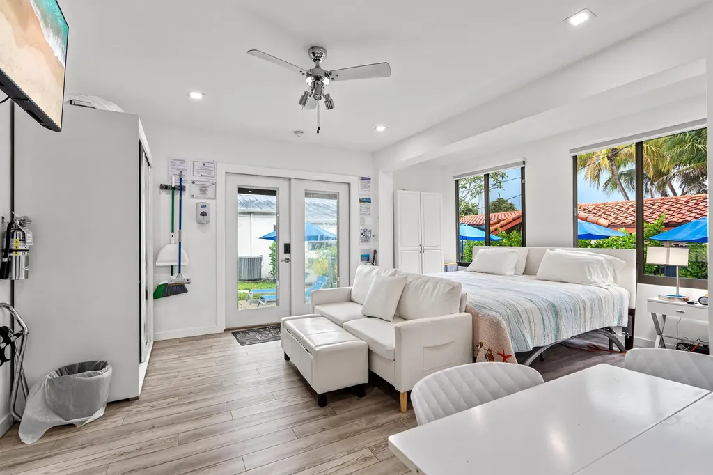3305 NE 16th Court Fort Lauderdale FL 33305