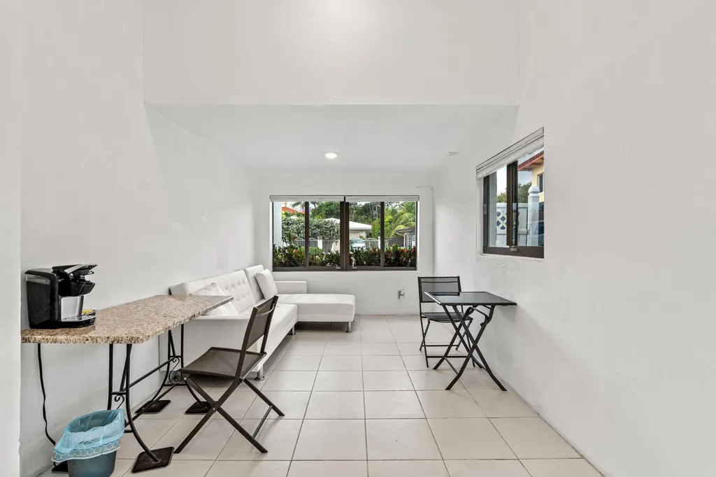 3305 NE 16th Court Fort Lauderdale FL 33305