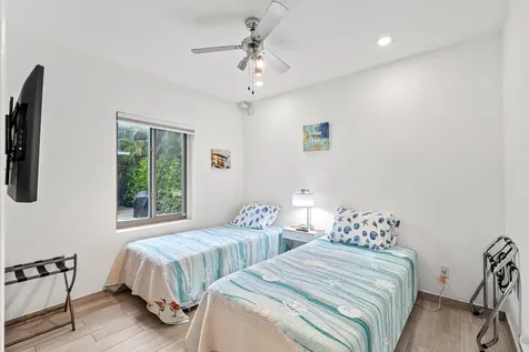 3305 NE 16th Court Fort Lauderdale FL 33305