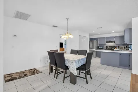 1333 SE Bayharbor Street Port St Lucie FL 34983