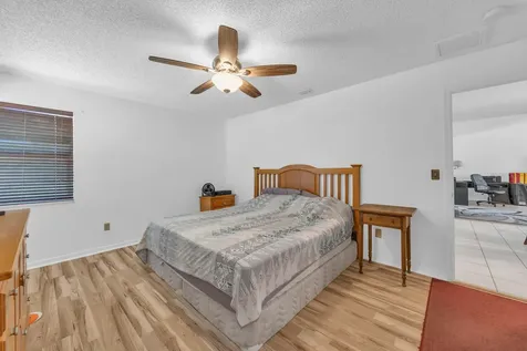 1333 SE Bayharbor Street Port St Lucie FL 34983