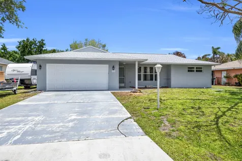 1333 SE Bayharbor Street Port St Lucie FL 34983