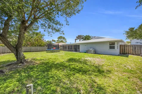 1333 SE Bayharbor Street Port St Lucie FL 34983