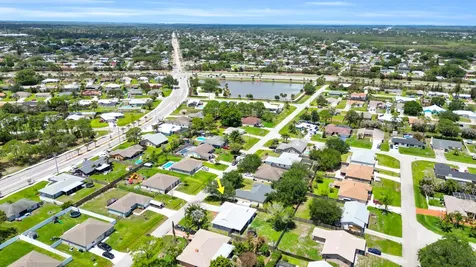 1333 SE Bayharbor Street Port St Lucie FL 34983