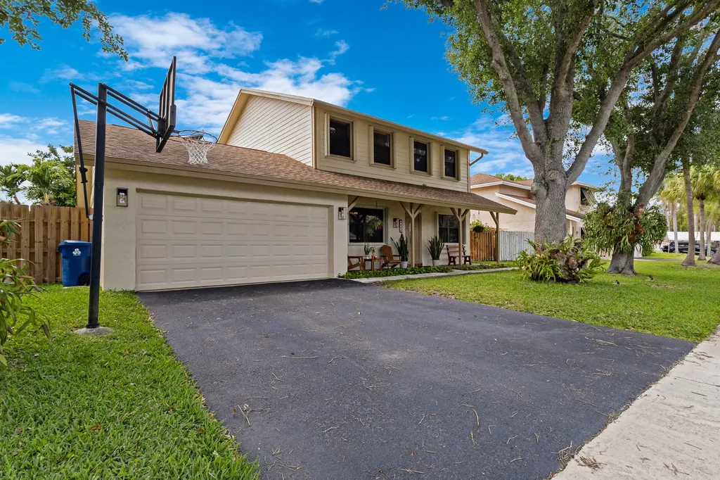 4735 NW 113th Terrace Sunrise FL 33323