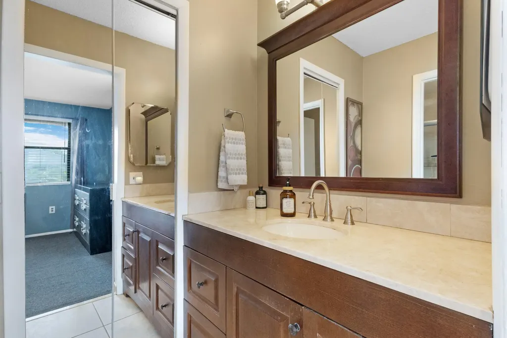 4735 NW 113th Terrace Sunrise FL 33323