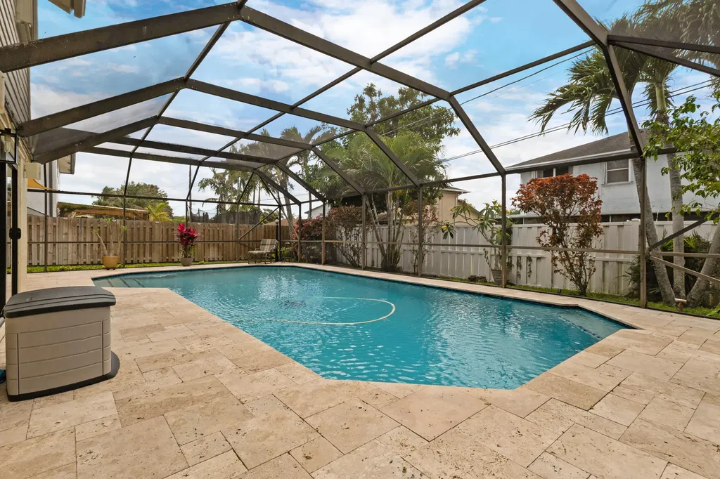4735 NW 113th Terrace Sunrise FL 33323