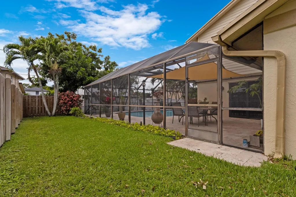 4735 NW 113th Terrace Sunrise FL 33323