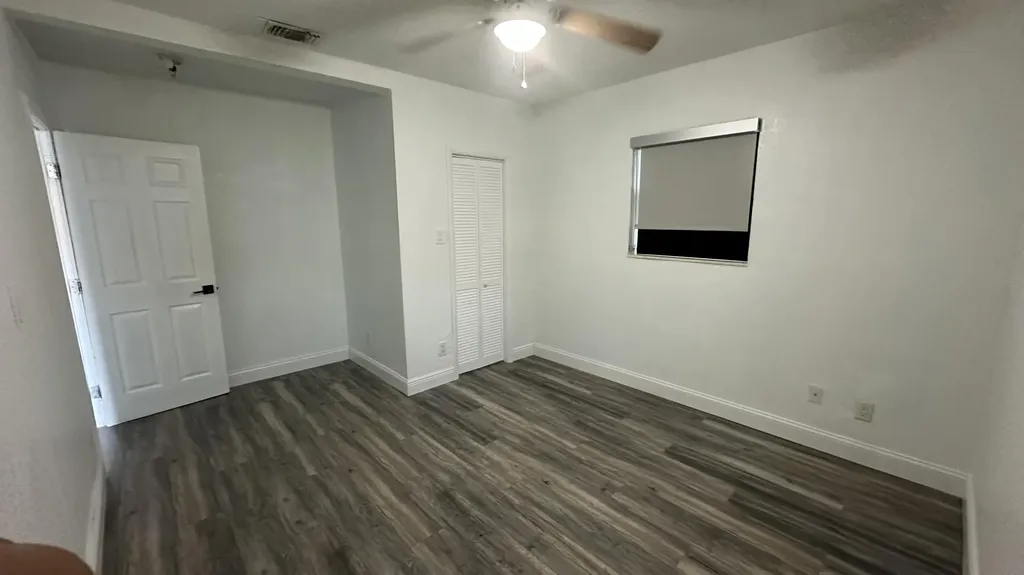 4628 SW 32nd Drive West Park FL 33023