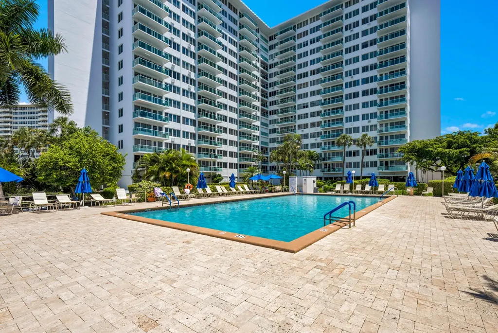 3233 NE 34th Street Fort Lauderdale FL 33308