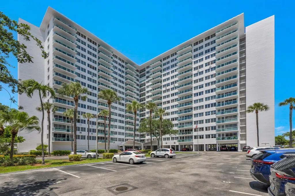 3233 NE 34th Street Fort Lauderdale FL 33308