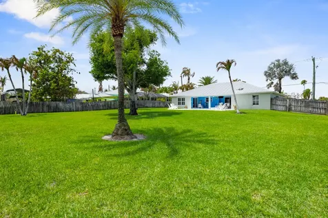 5064 SE Horseshoe Point Road Stuart FL 34997