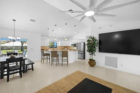 5064 SE Horseshoe Point Road Stuart FL 34997