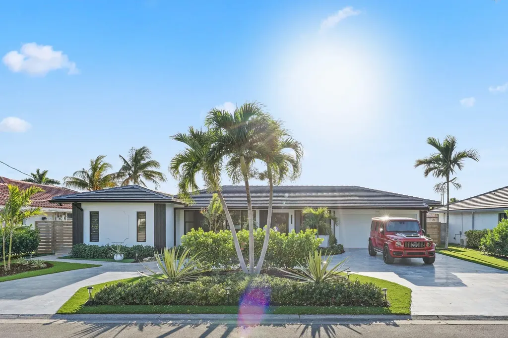 5641 Bayview Drive Fort Lauderdale FL 33308