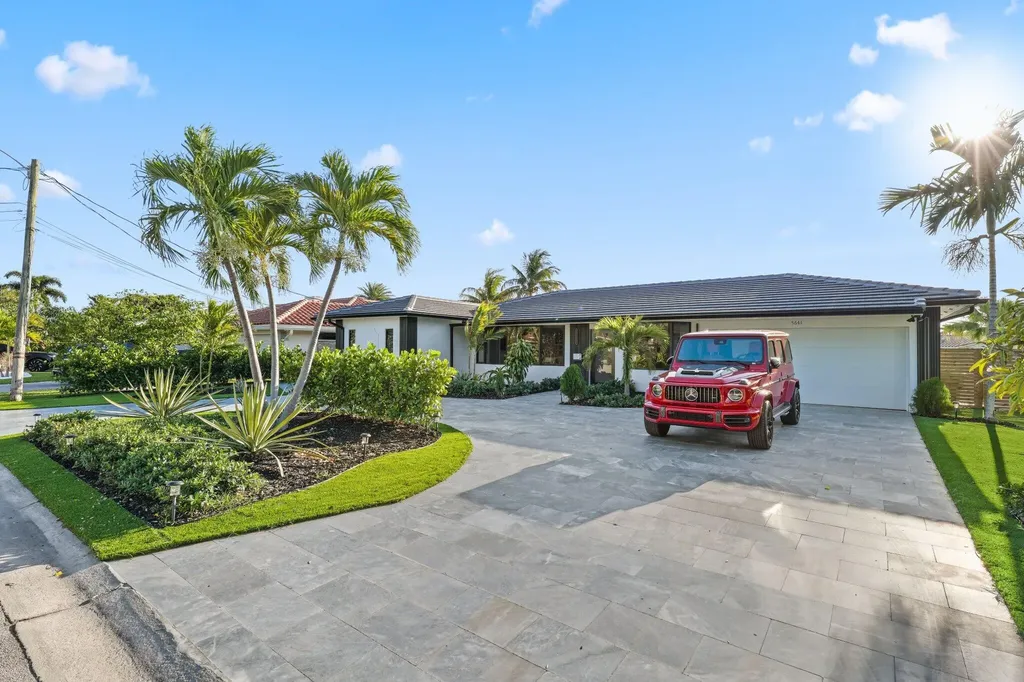 5641 Bayview Drive Fort Lauderdale FL 33308