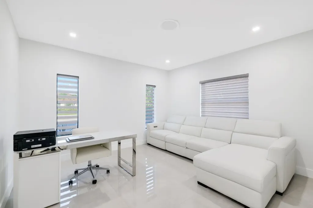 5641 Bayview Drive Fort Lauderdale FL 33308