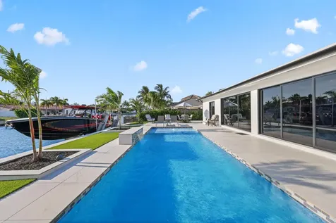 5641 Bayview Drive Fort Lauderdale FL 33308