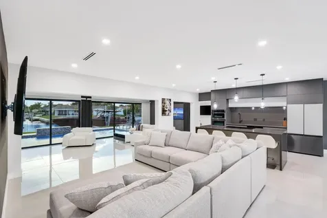 5641 Bayview Drive Fort Lauderdale FL 33308