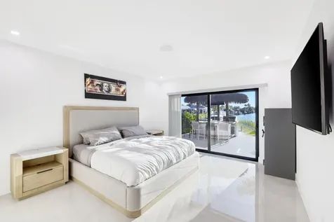 5641 Bayview Drive Fort Lauderdale FL 33308