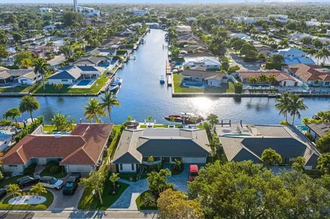 5641 Bayview Drive Fort Lauderdale FL 33308