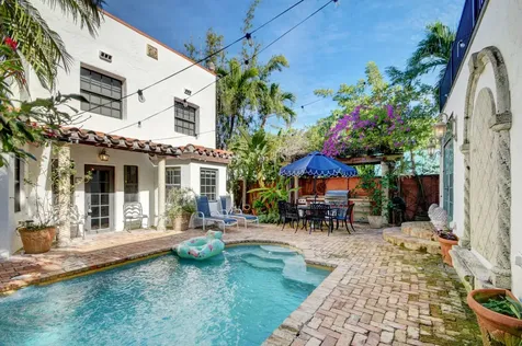 713 Sunset Road West Palm Beach FL 33401