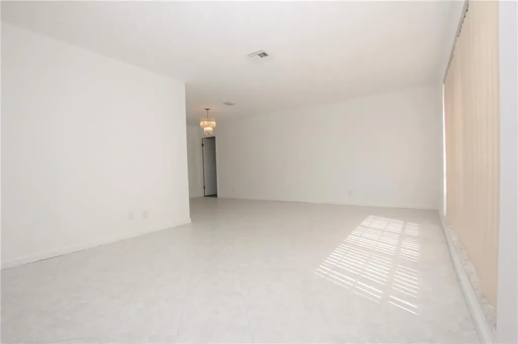 1122 NW 82nd Avenue Coral Springs FL 33071