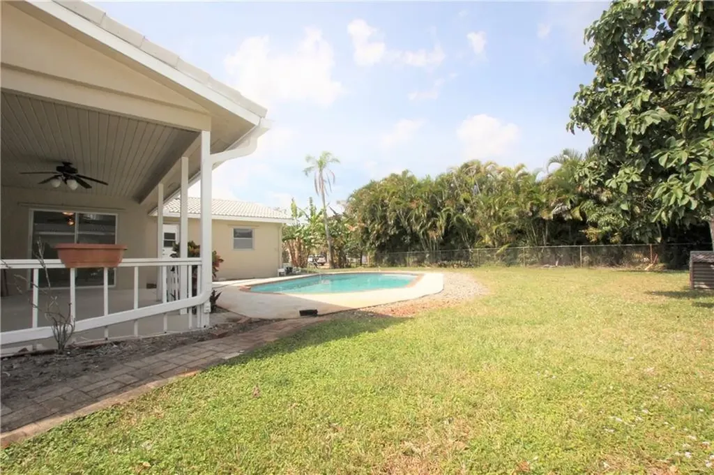 1122 NW 82nd Avenue Coral Springs FL 33071