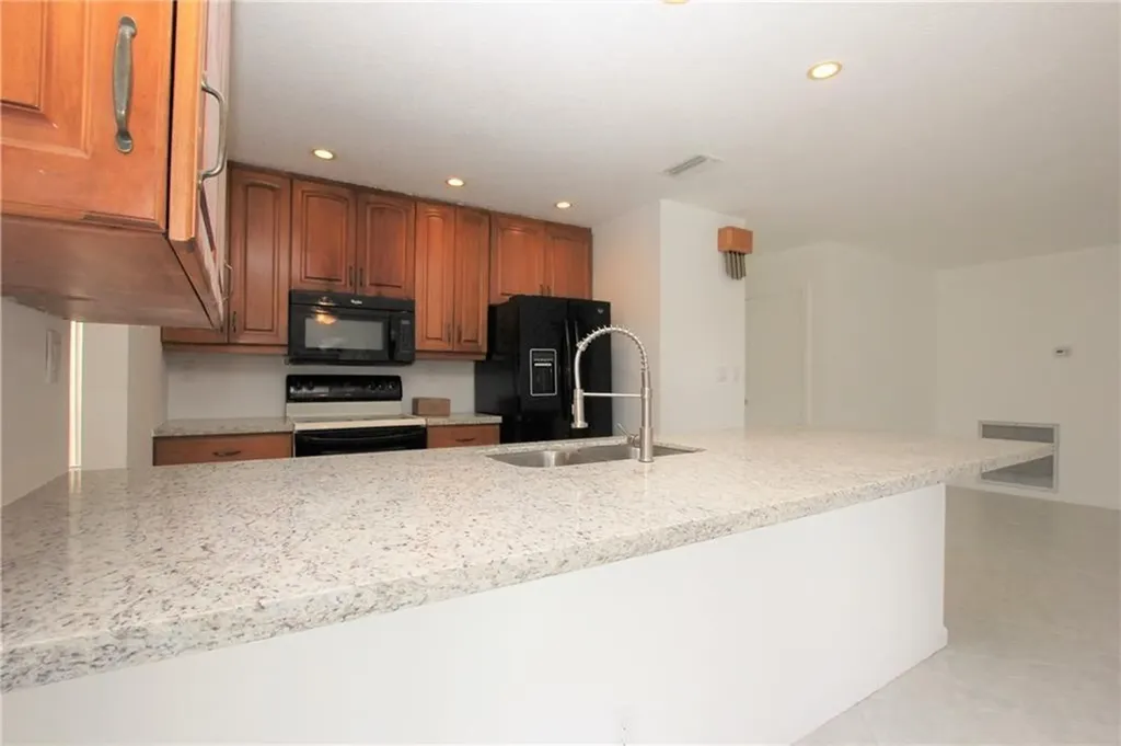 1122 NW 82nd Avenue Coral Springs FL 33071