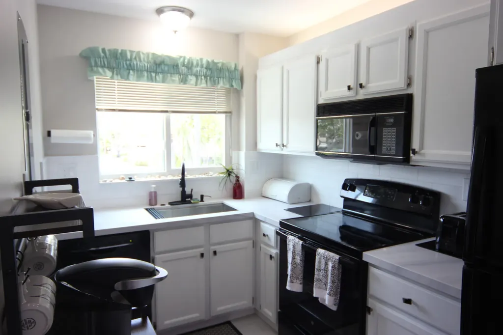 270 Bella Vista Court N Jupiter FL 33477