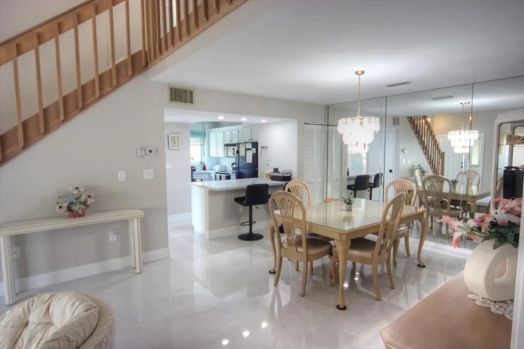 270 Bella Vista Court N Jupiter FL 33477