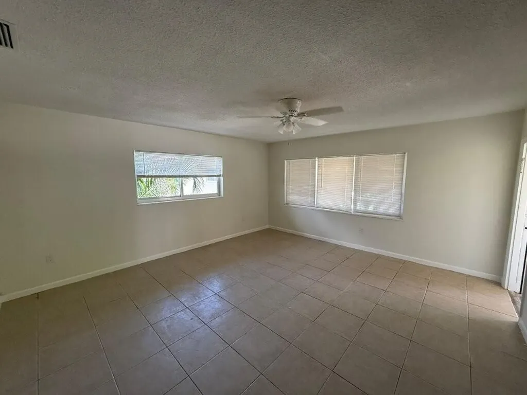 265 SW 7th Street Boca Raton FL 33432