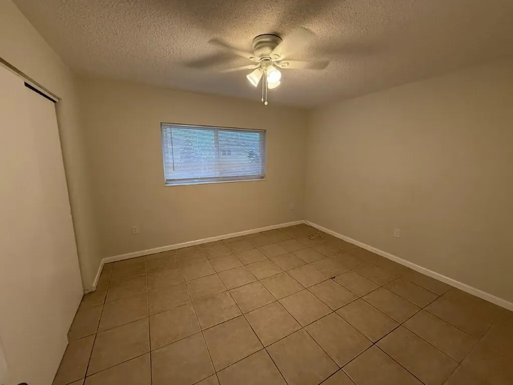 265 SW 7th Street Boca Raton FL 33432