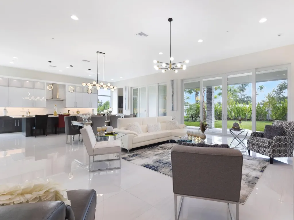 9124 S Coral Isle Circle S Palm Beach Gardens FL 33412