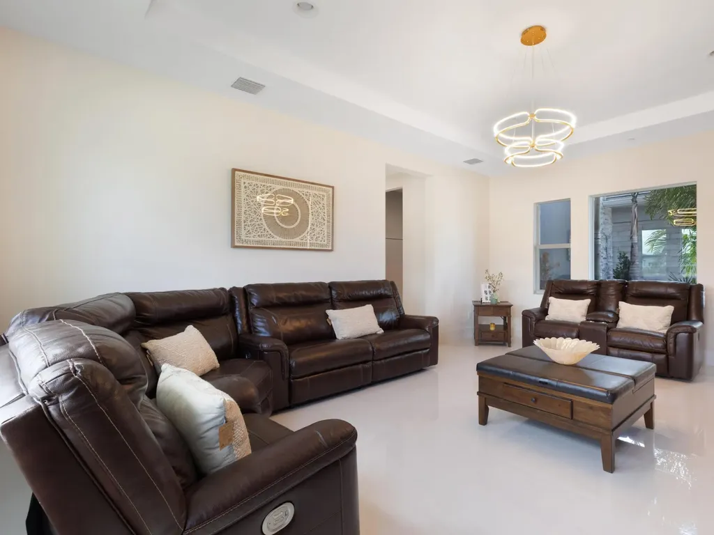 9124 S Coral Isle Circle S Palm Beach Gardens FL 33412