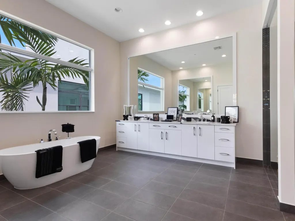 9124 S Coral Isle Circle S Palm Beach Gardens FL 33412