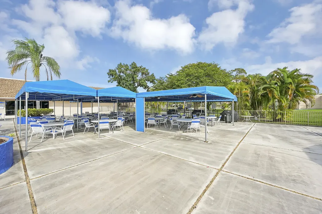 2503 N Nob Hill Road Sunrise FL 33322