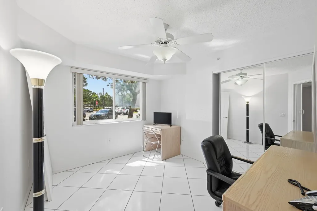 2503 N Nob Hill Road Sunrise FL 33322