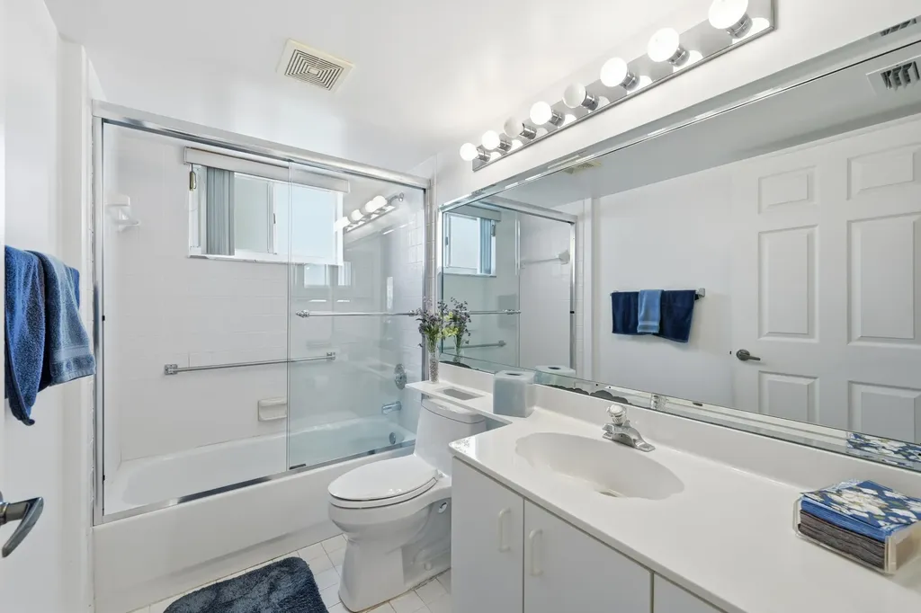 2503 N Nob Hill Road Sunrise FL 33322