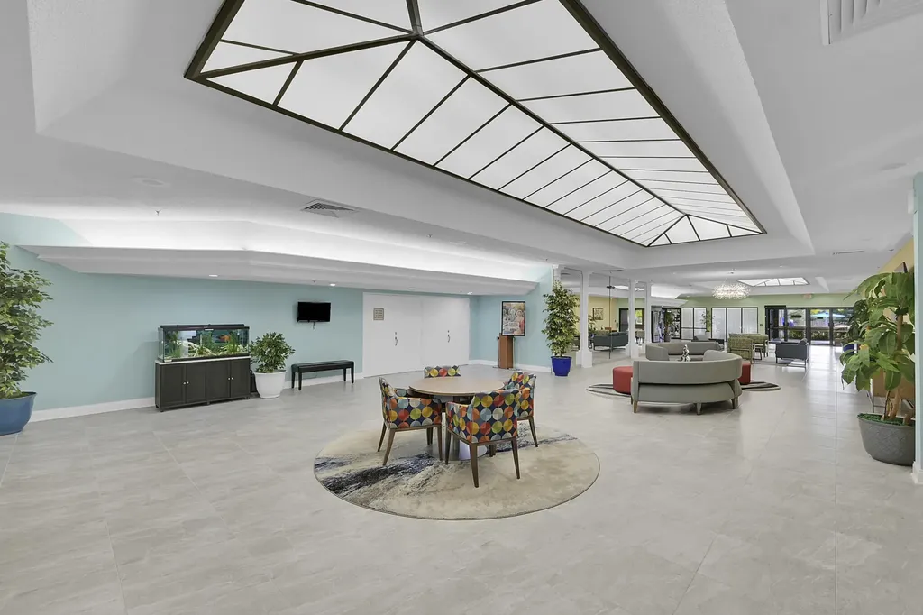 2503 N Nob Hill Road Sunrise FL 33322