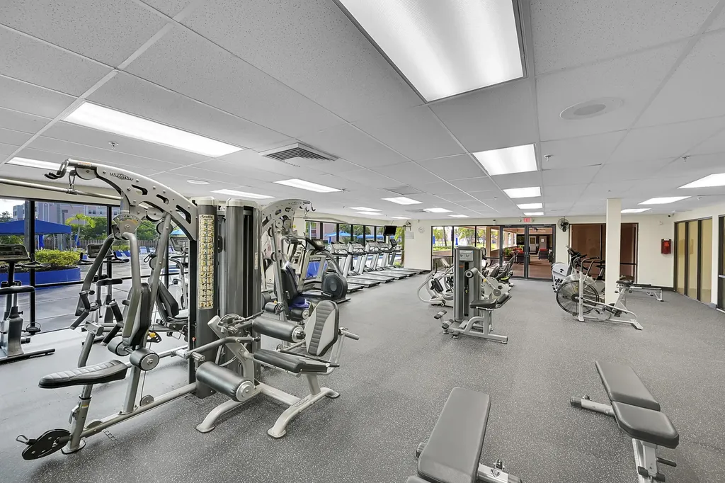 2503 N Nob Hill Road Sunrise FL 33322