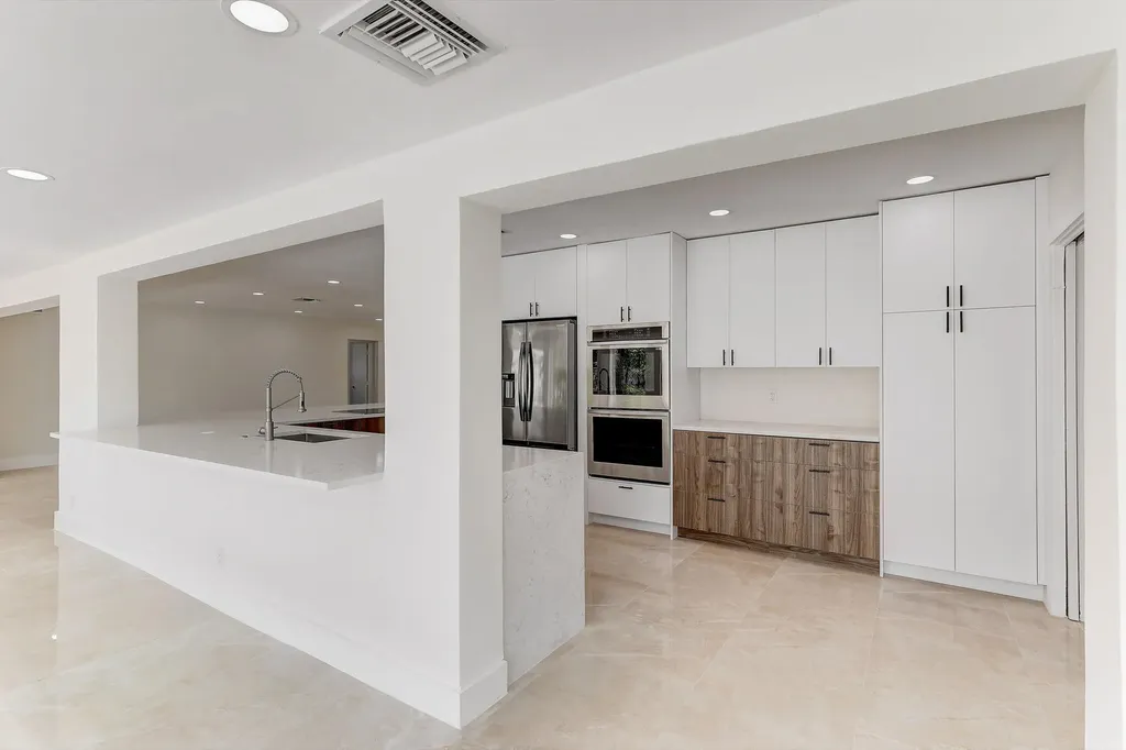 5591 NE 29th Avenue Fort Lauderdale FL 33308