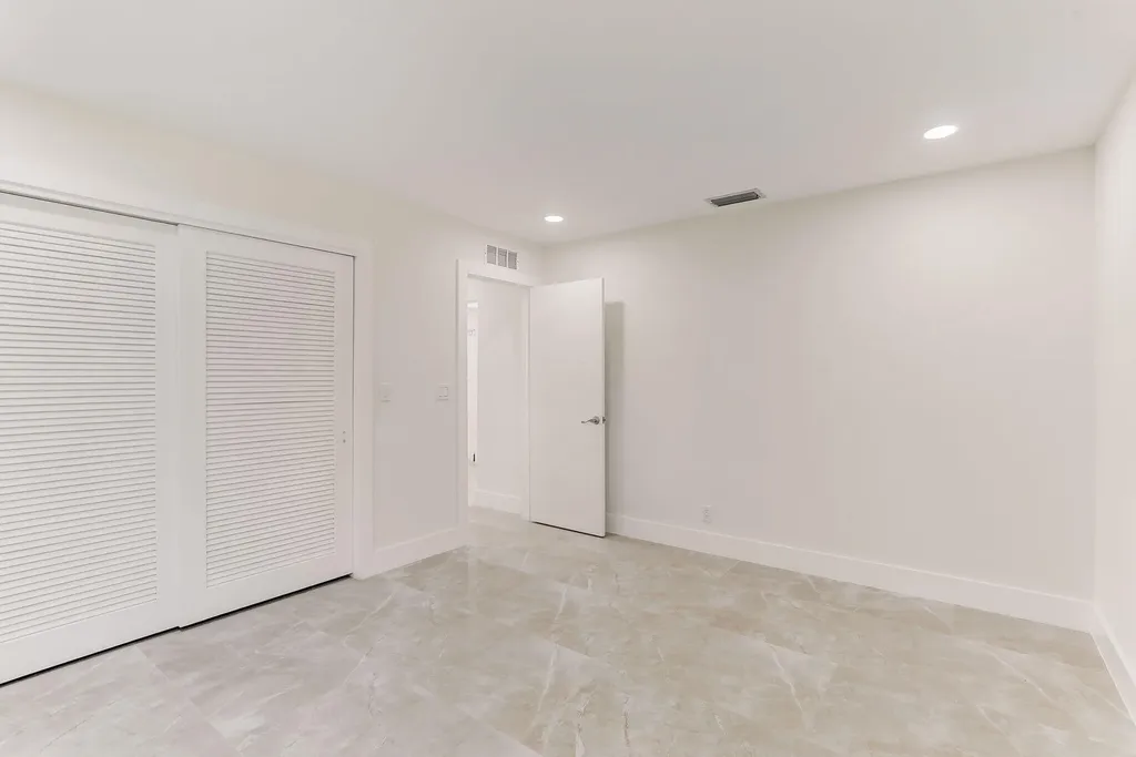 5591 NE 29th Avenue Fort Lauderdale FL 33308