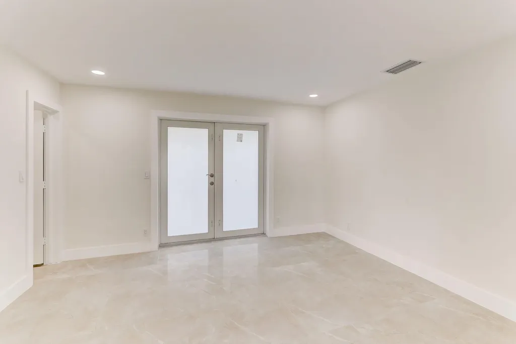 5591 NE 29th Avenue Fort Lauderdale FL 33308